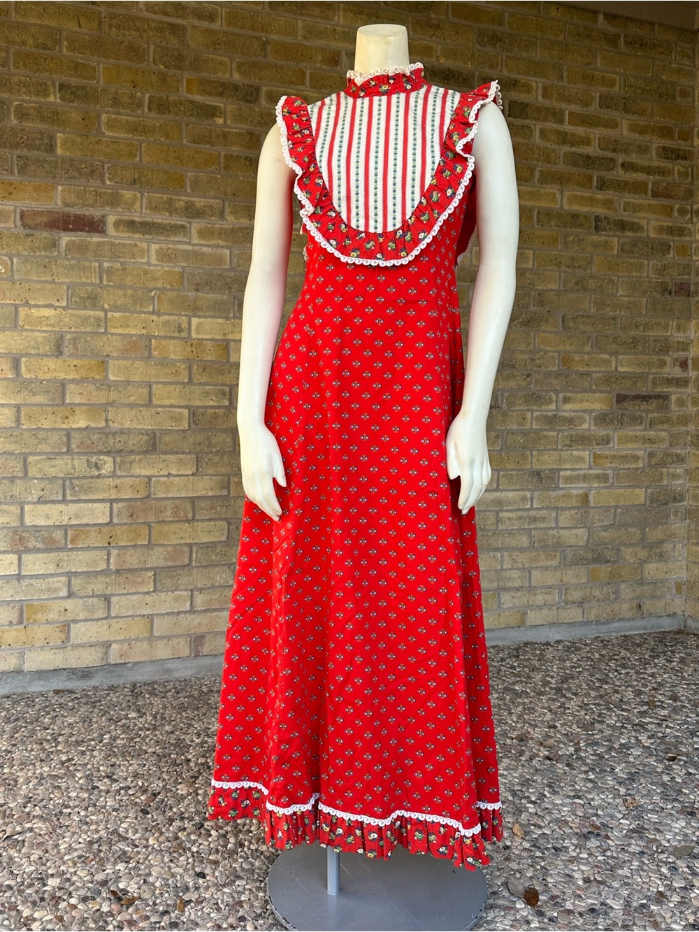 RARE 60s 70s MALIA Honolulu Vintage red and white prairie dress